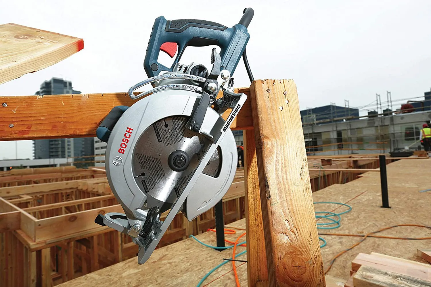 BOSCH 7-1/4" Worm Drive Saw CSW41